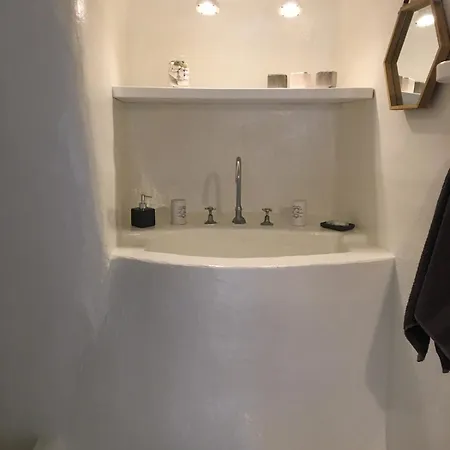 La Maison De Bella Lefkes (Paros)