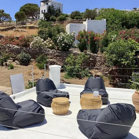 La Maison De Bella Lefkes (Paros)