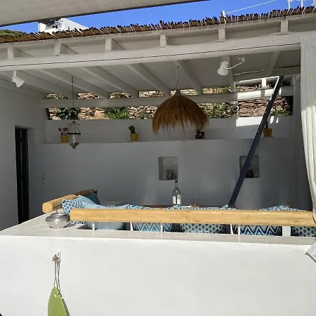 La Maison De Bella Lefkes (Paros)