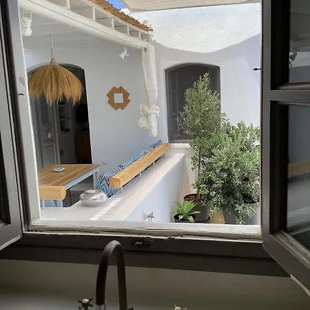 La Maison De Bella Lefkes (Paros)